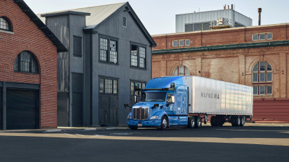 A Waymo Via truck 