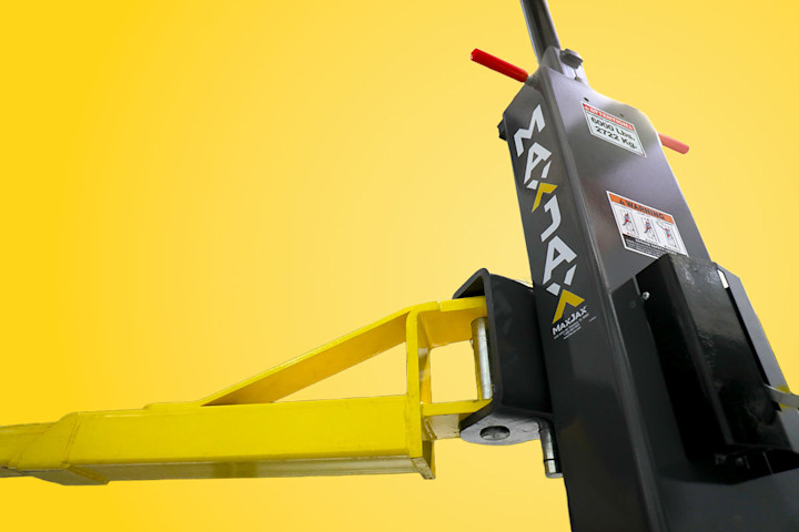 maxjax-portable-two-post-car-lift-heavy-duty-steel-frame