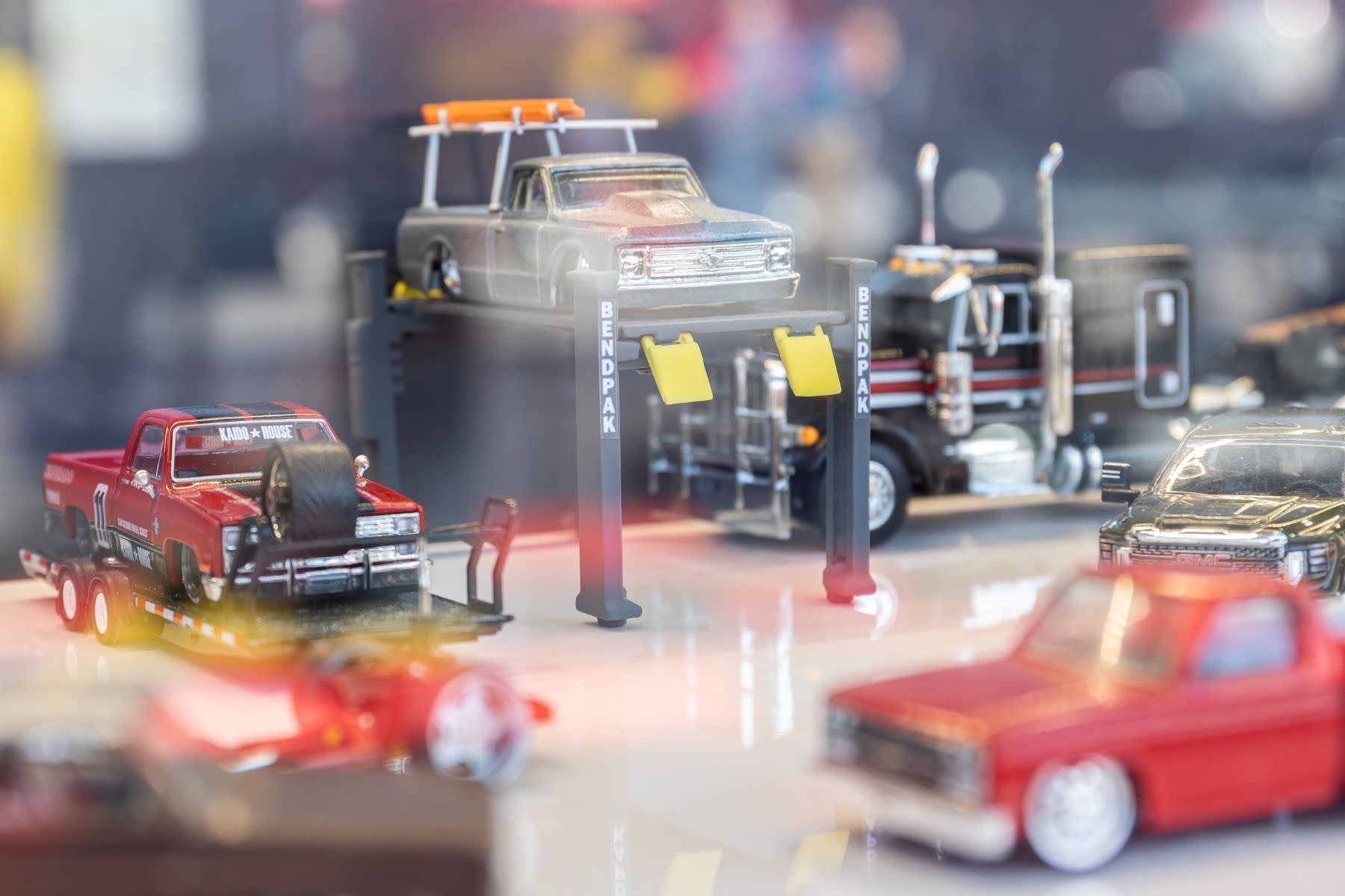 BendPak Diecast Truck Model Mini Car Lift Display