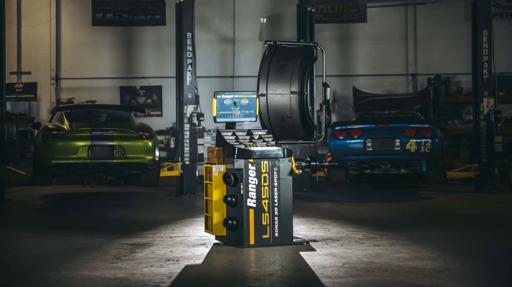 Ranger LS45DS Wheel Balancer in Shop