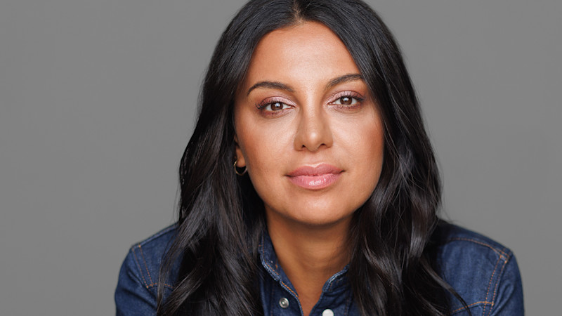 Programledaren Dona Hariri