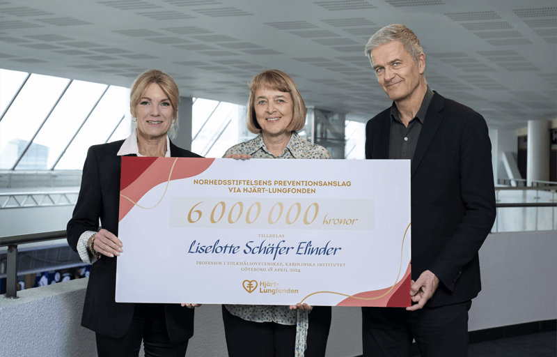 Kristina Sparreljung, Hjärt-Lungfondens generalsekreterare, Liselotte Schäfer Elinder, professor vid Karolinska Institutet och Håkan Roos, Norhedsstiftelsen