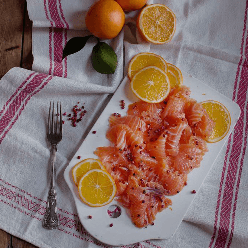 Apelsin- och rosegravad lax