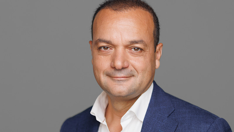 Shervin Razani programledare och entreprenör