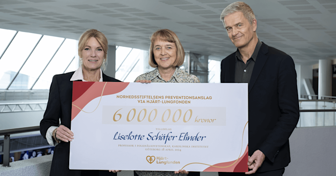 Preventionsanslaget 2024 - checkbild - Kristina Sparreljung, Hjärt-Lungfondens generalsekreterare, Liselotte Schäfer Elinder, professor vid Karolinska Institutet och Håkan Roos, Norhedstiftelsen