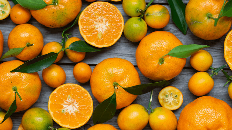 Bord med citrusfrukter