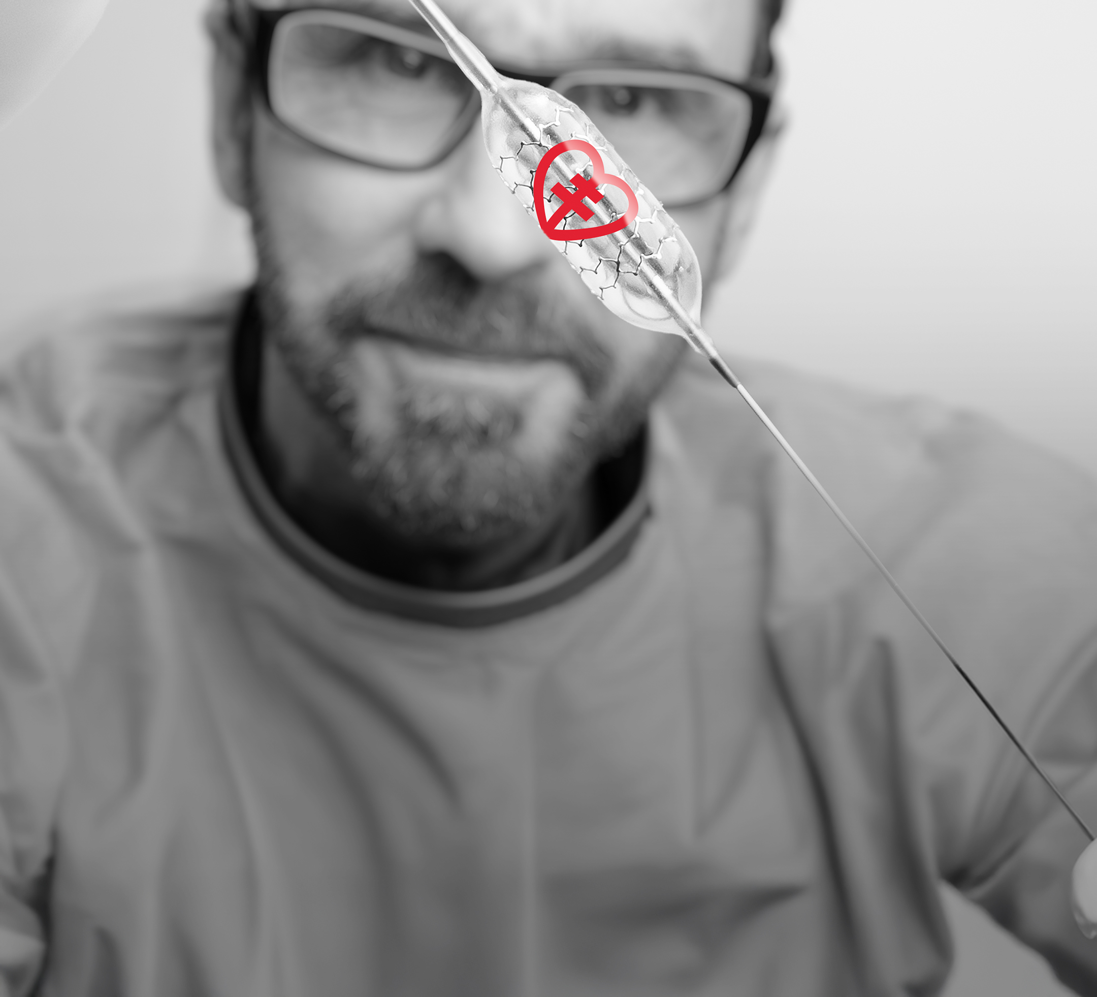 Forskaren Felix Böhm närbild på han och en nål