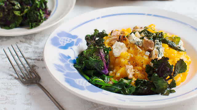 Pumparisotto på fat.