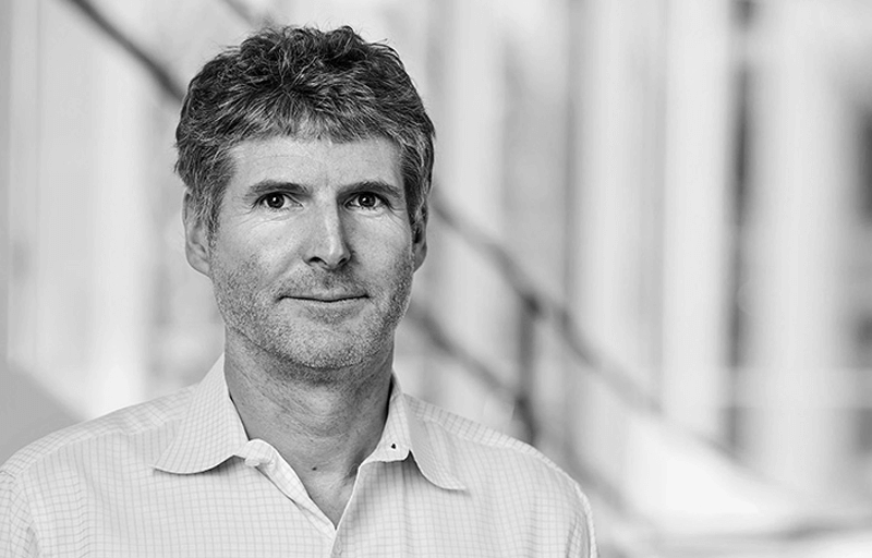 Peder Olofson, Docent, forskare och utbildad narkosläkare på Karolinska universitetssjukhuset