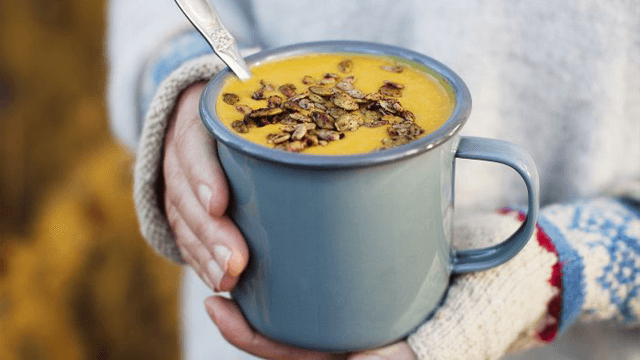 Sötpotatissoppa med frötopping