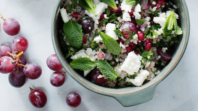 Grynsallad med granatäpple och fetaost