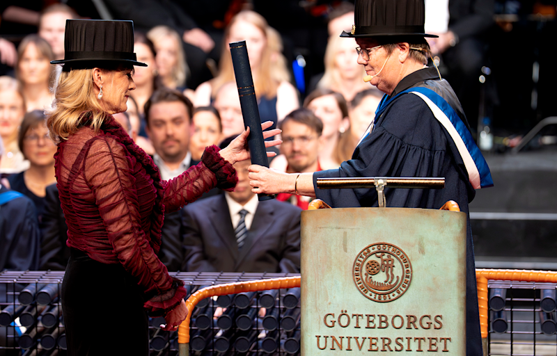 Kristina Sparreljung blir utnämnd till hedersdoktor på Göteborgs Universitet