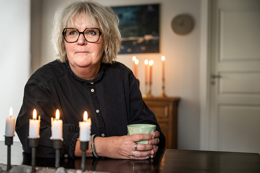 Ett tryck över bröstet och halsbränna kan vara symptom på en pågående hjärtinfarkt. Så var fallet för Helena, 58.