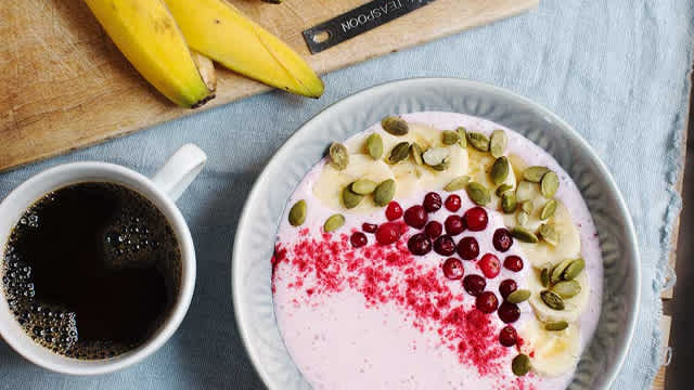 Smoothiebowl i en skål.