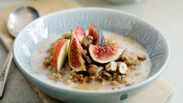 Fyrkrossgröt i en skål.