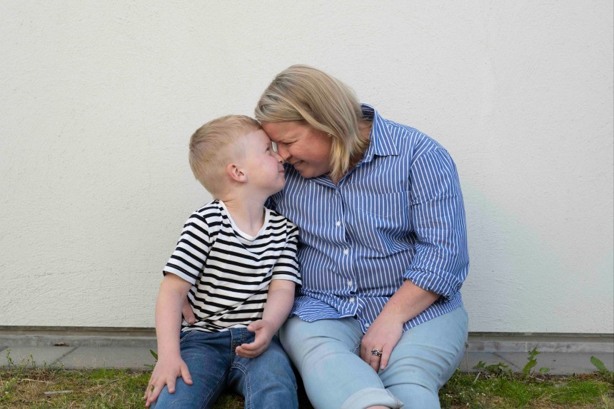 Jenny Lindhe och son