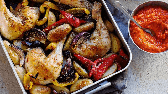 Kycklingplåt med ajvar relish