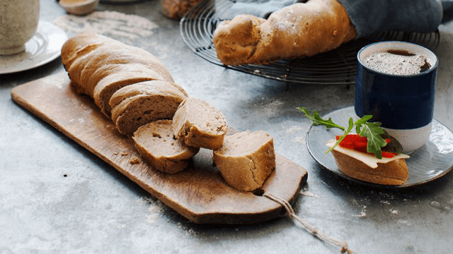 Skrädmjölsbaguetter med valnötter