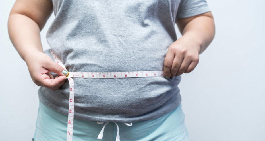 Obesitas (fetma) har gått om rökning som den vanligaste riskfaktorn hos vuxna i åldrarna 18–59 år som drabbas av hjärtinfarkt i Sverige.