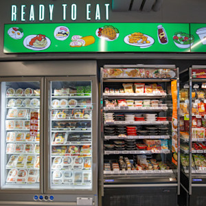 Storing Ready-to-Eat Foods: When to Refrigerate and When to Leave Out
