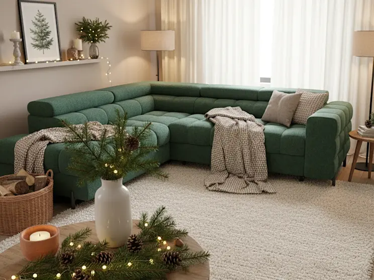Zielony narożnik Ferucce Amore 35 w zimowej aranżacji z gałązkami, świecami i miękkimi tkaninami, idealny do rodzinnego odpoczynku.