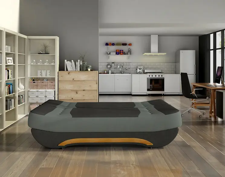 Wersalka Ewa II rozłożona do spania w kolorystyce szaro-czarnej, z dekoracyjną wstawką w odcieniu drewna u podstawy. Prosty, nowoczesny wygląd dobrze pasuje do małego salonu lub kawalerki.