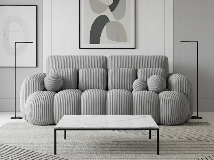 Kanapa Cotonn Modullo 03 w stylowej, monochromatycznej aranżacji z marmurowym stolikiem i dekoracjami w odcieniach szarości.