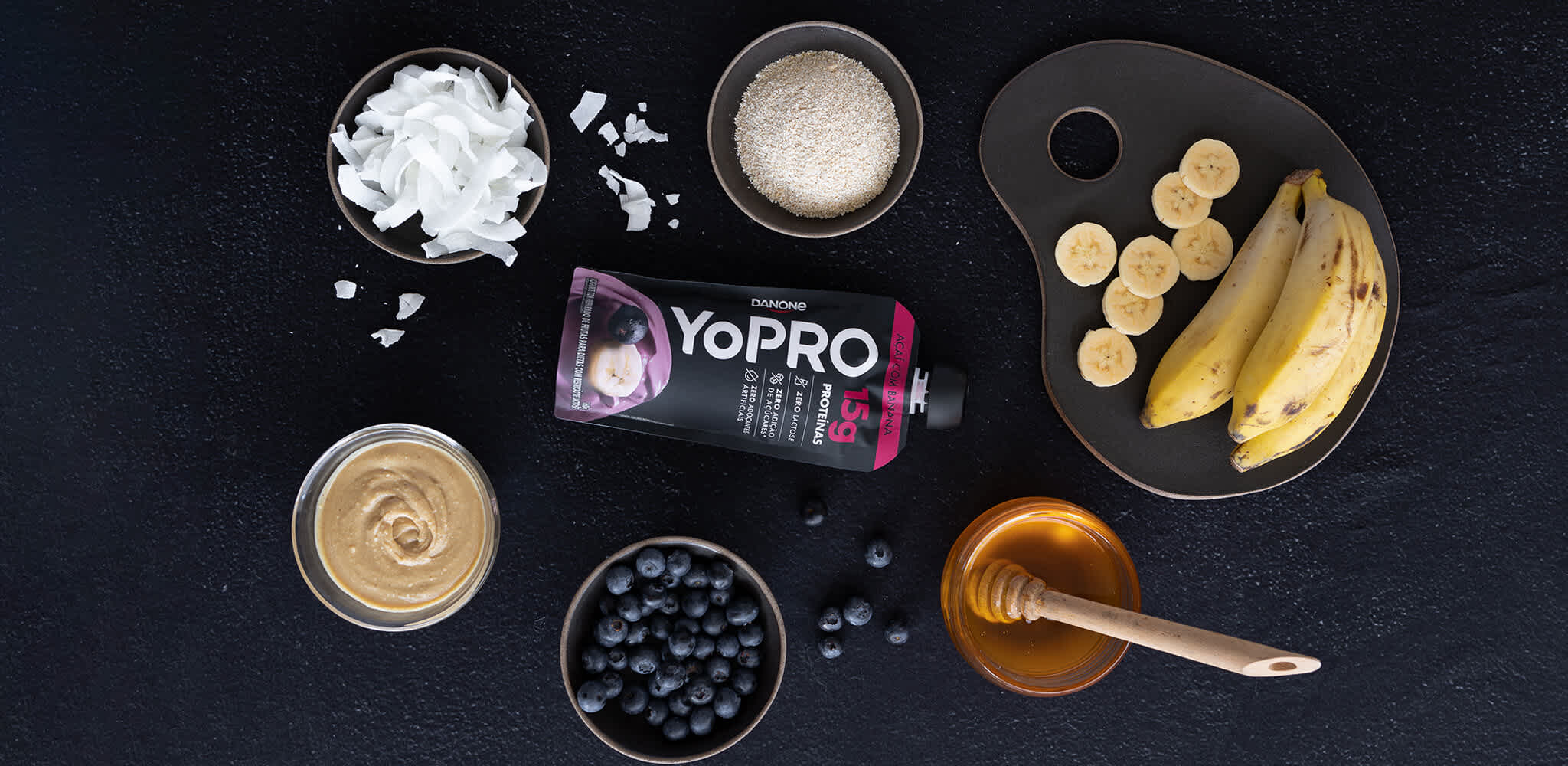 Confira essa receita de Tortinha de Açaí com YoPRO Pouch sabor Açaí com Banana pro seu pré-treino!