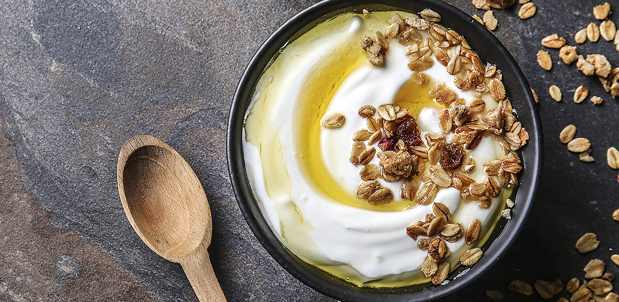 Iogurte com granola e mel