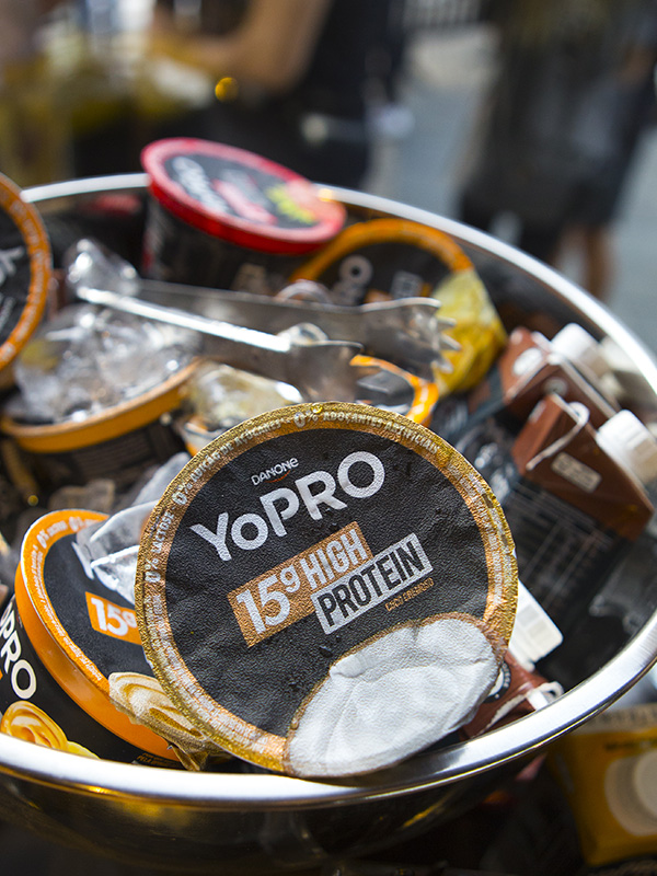 Iogurte YoPRO 15g Protein Coco Cremoso 160g