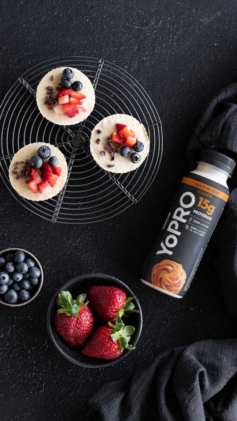 Confira essa receita de Bombom Gelado com YoPRO Iogurte Líquido 15 de proteínas sabor Doce de Leite pro seu pós-treino!