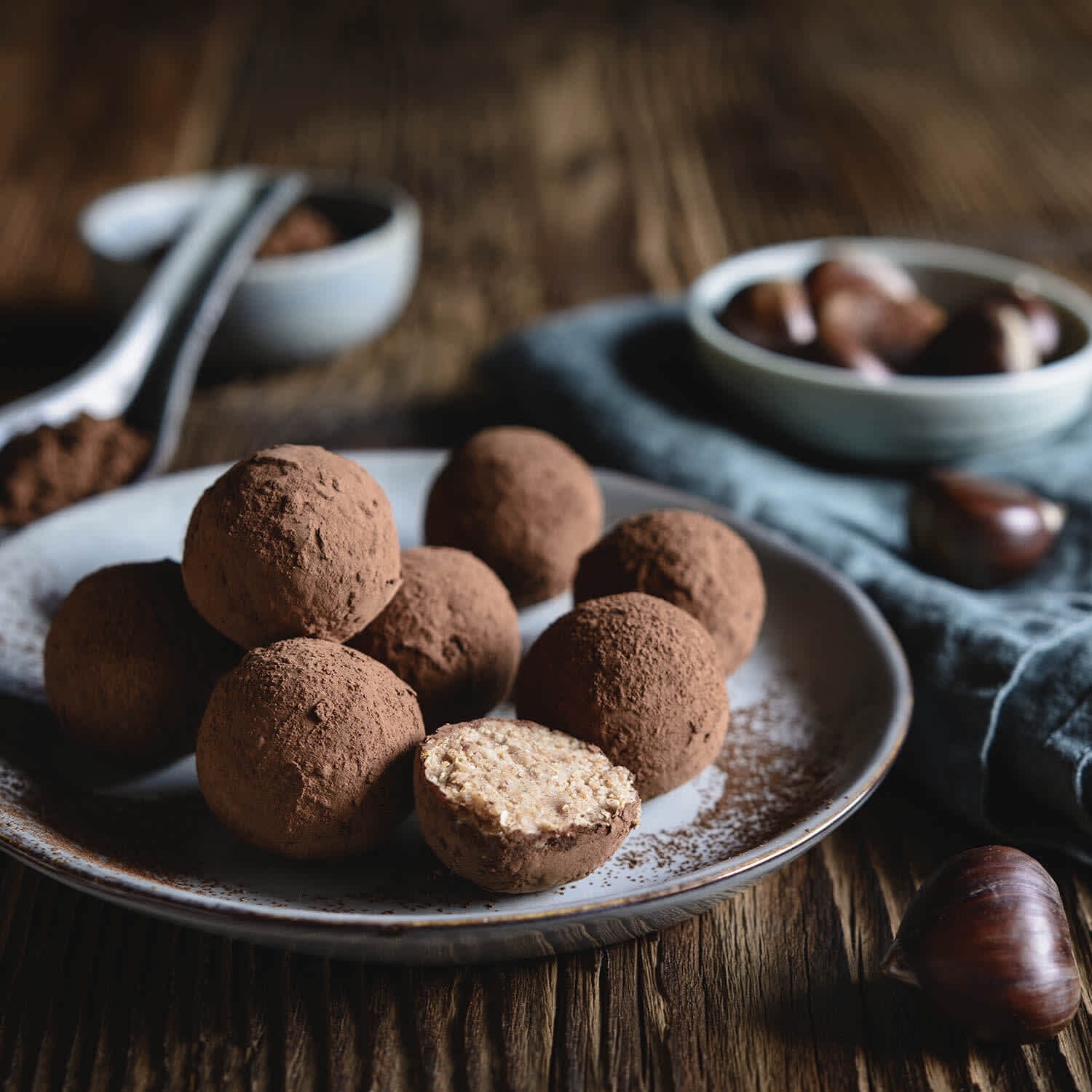 Trufas de chocolate amargo com castanhas