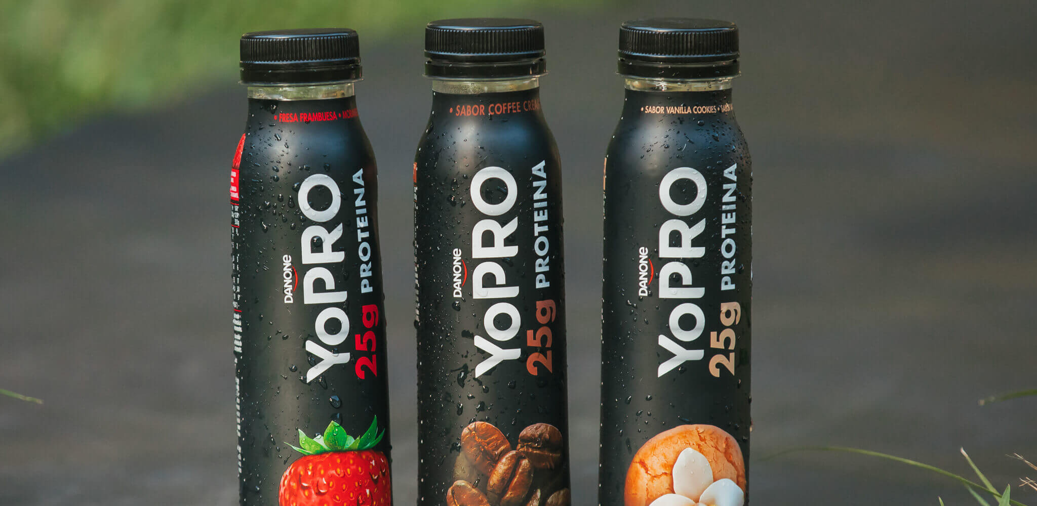 Imagem de produtos YoPRO líquido enfileirados