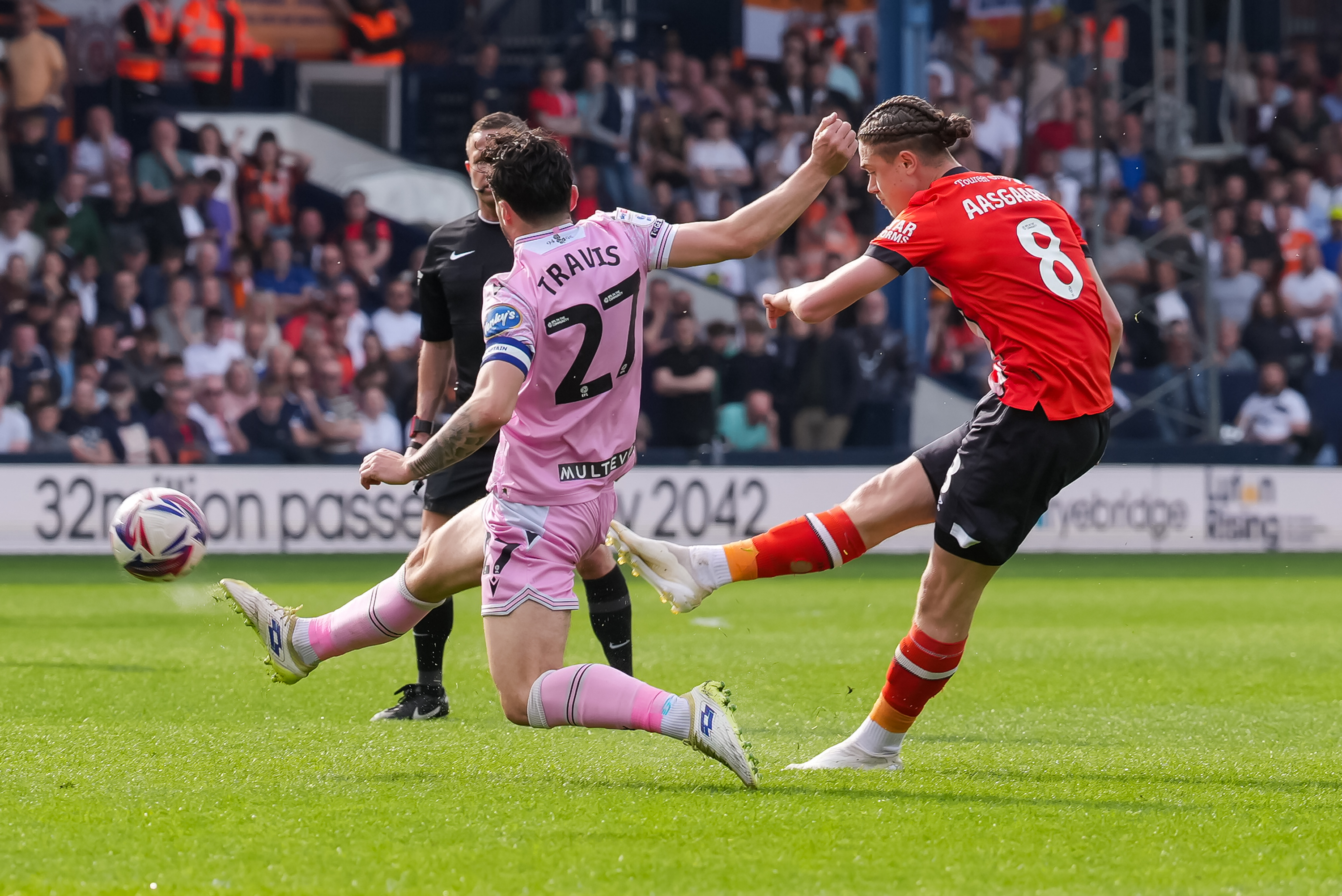 PMI Luton v Blackburn 12APR25 0061 Image