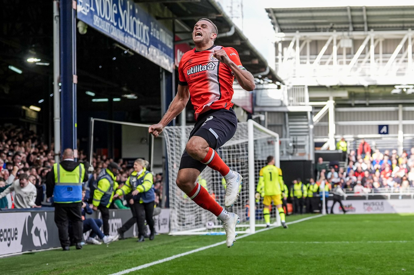 ltfc_luton_v_bournemouth_06apr24_morris_goal_025.jpg