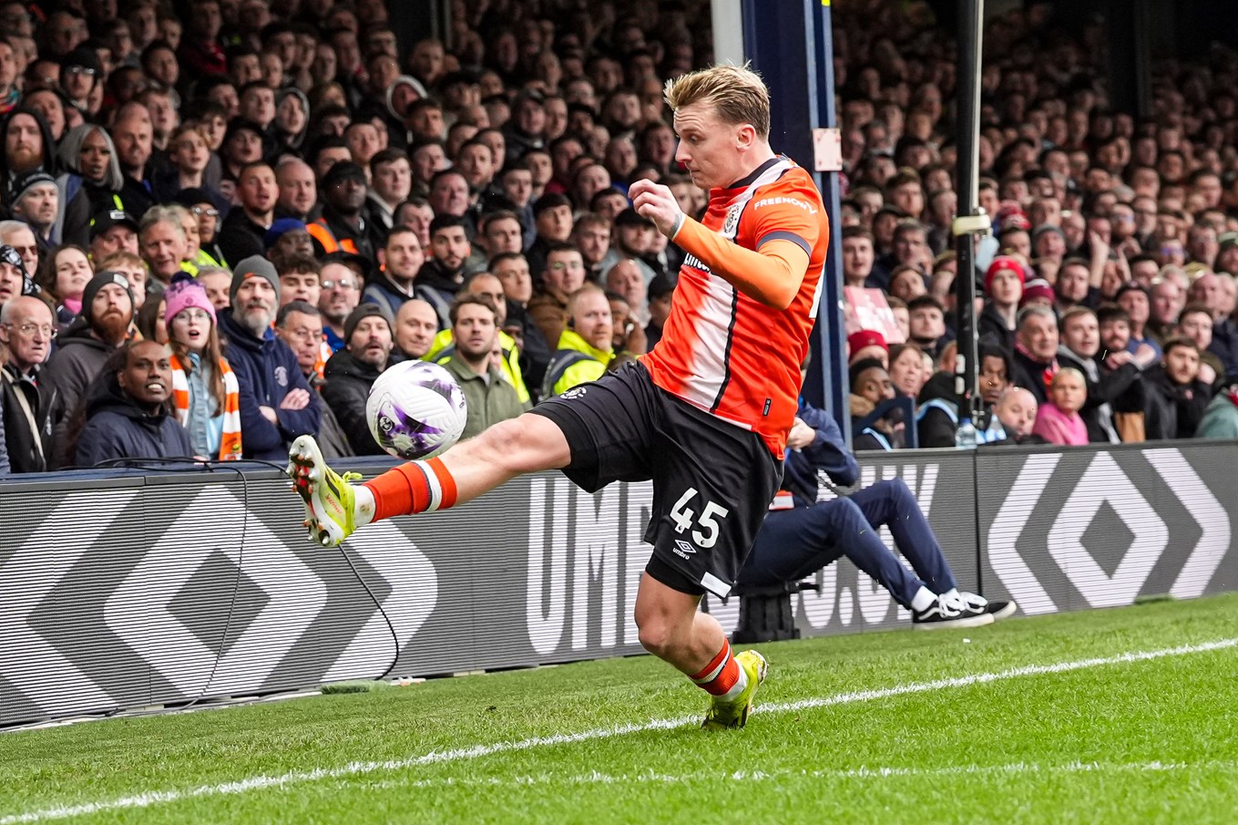 ltfc_luton_nottingham_forest_16mar24_050.jpg