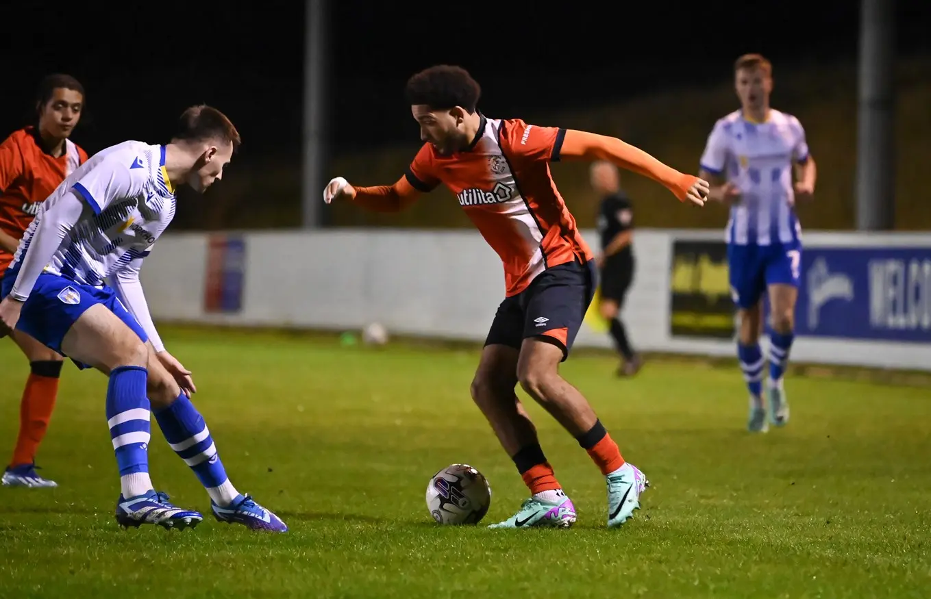 colchester-united-v-luton-town-011.jpg