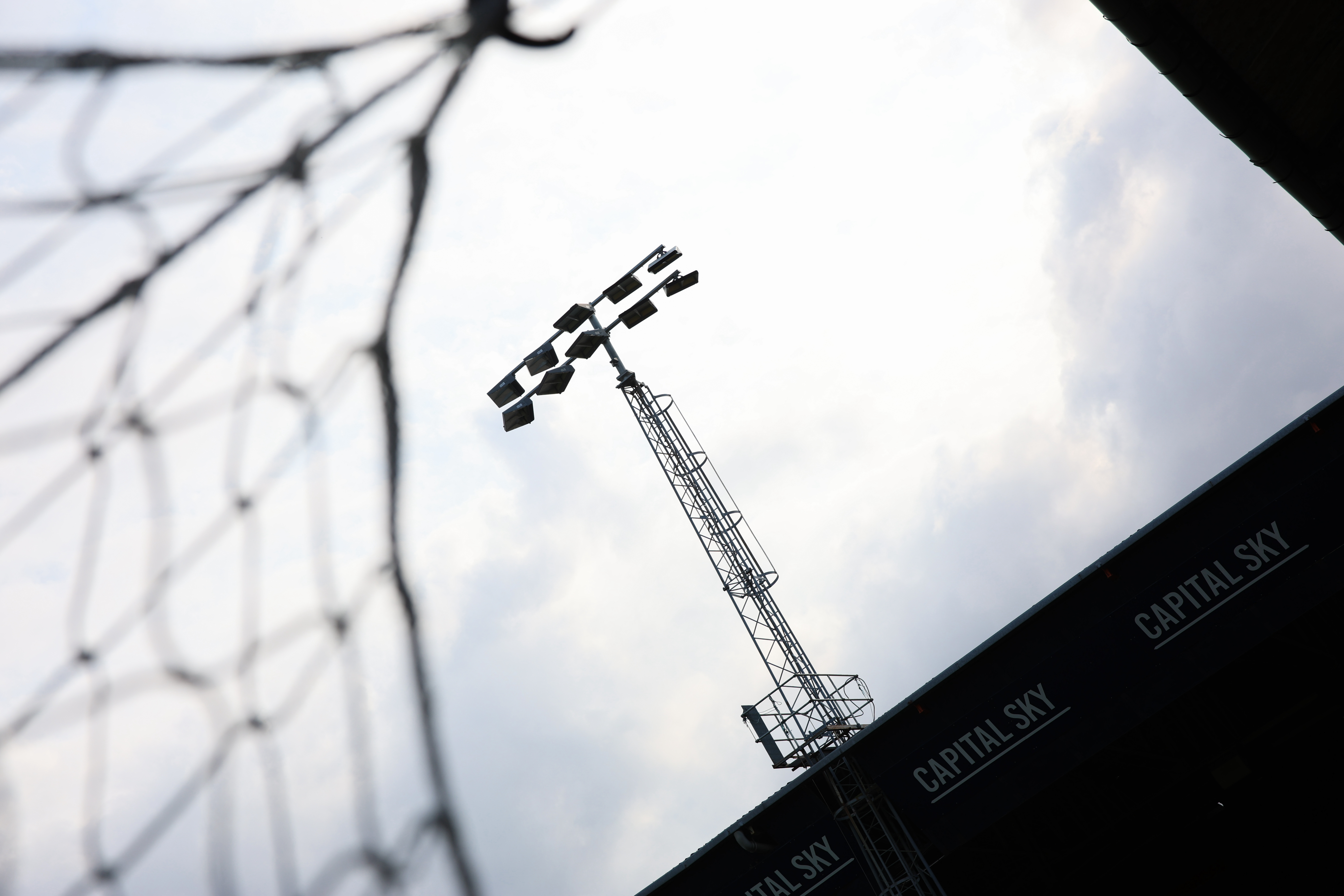 Kenilworth Road floodlight.