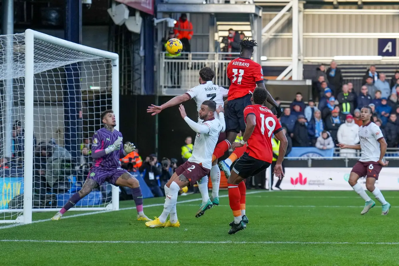 ltfc_luton_v_mancity_10dec23_adebayo_goal_066.jpg