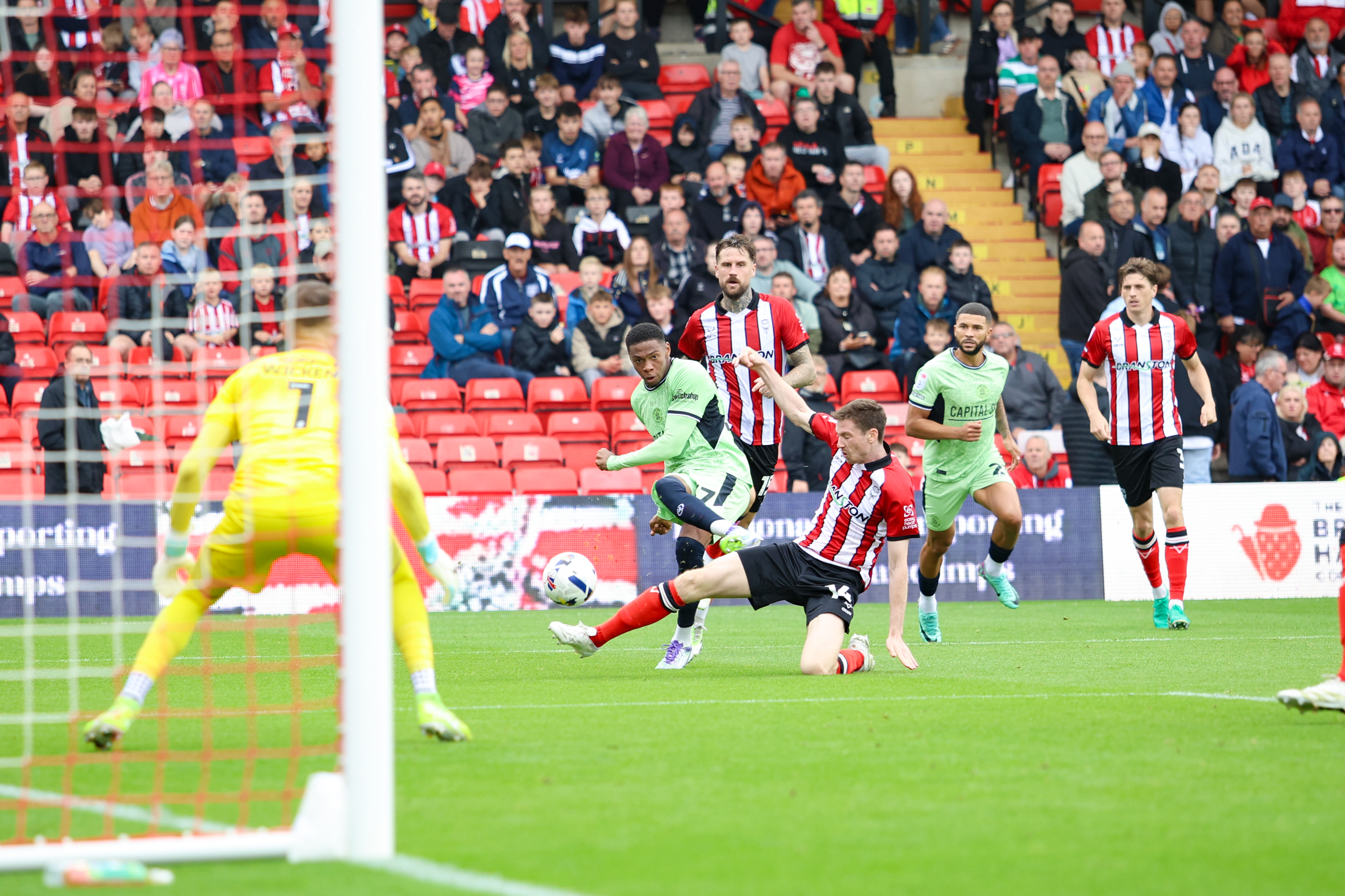 GD Lincoln v Luton 20SEP25 005 Image