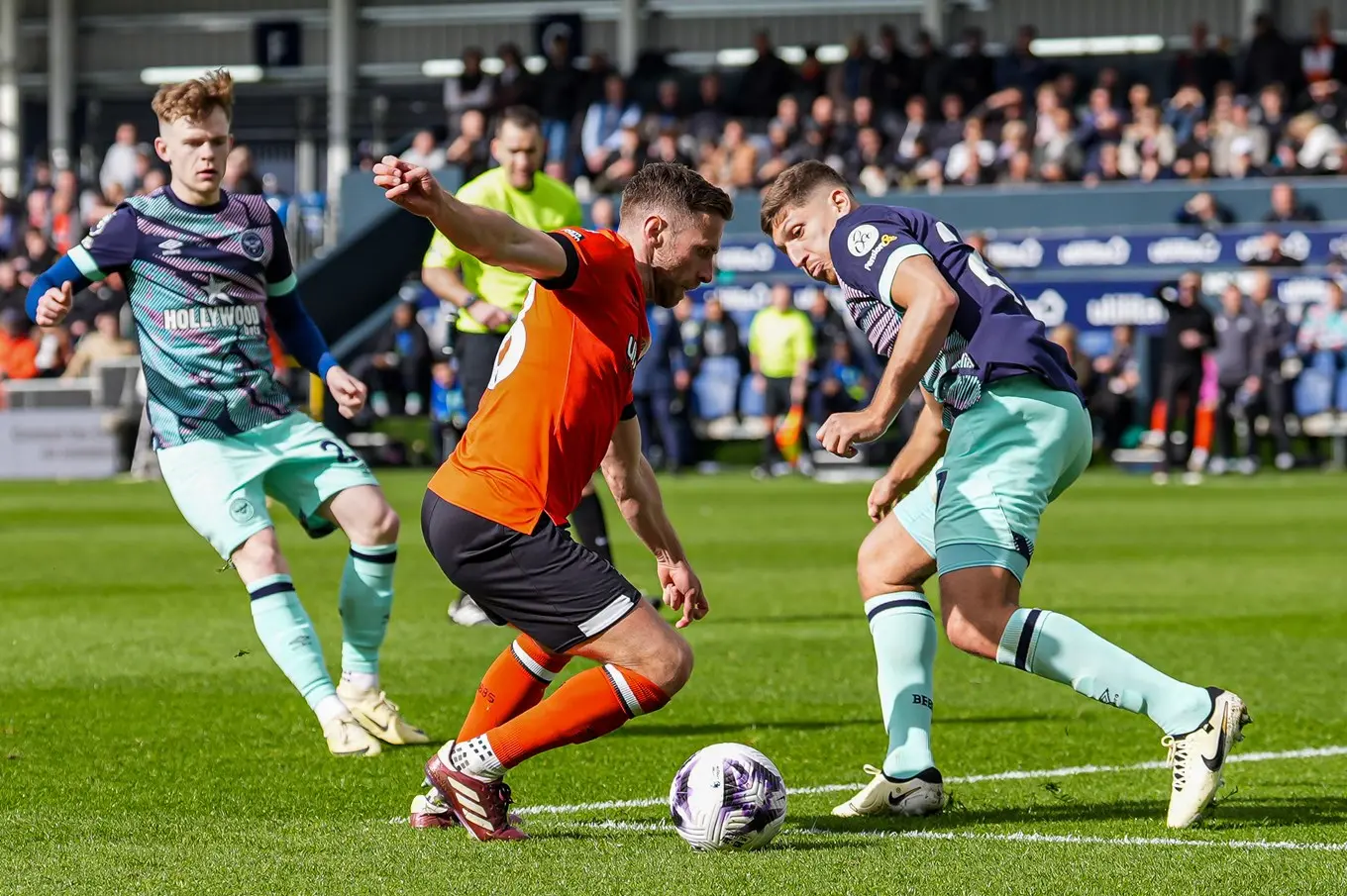 ltfc_luton_v_brentford_20apr24_039.jpg