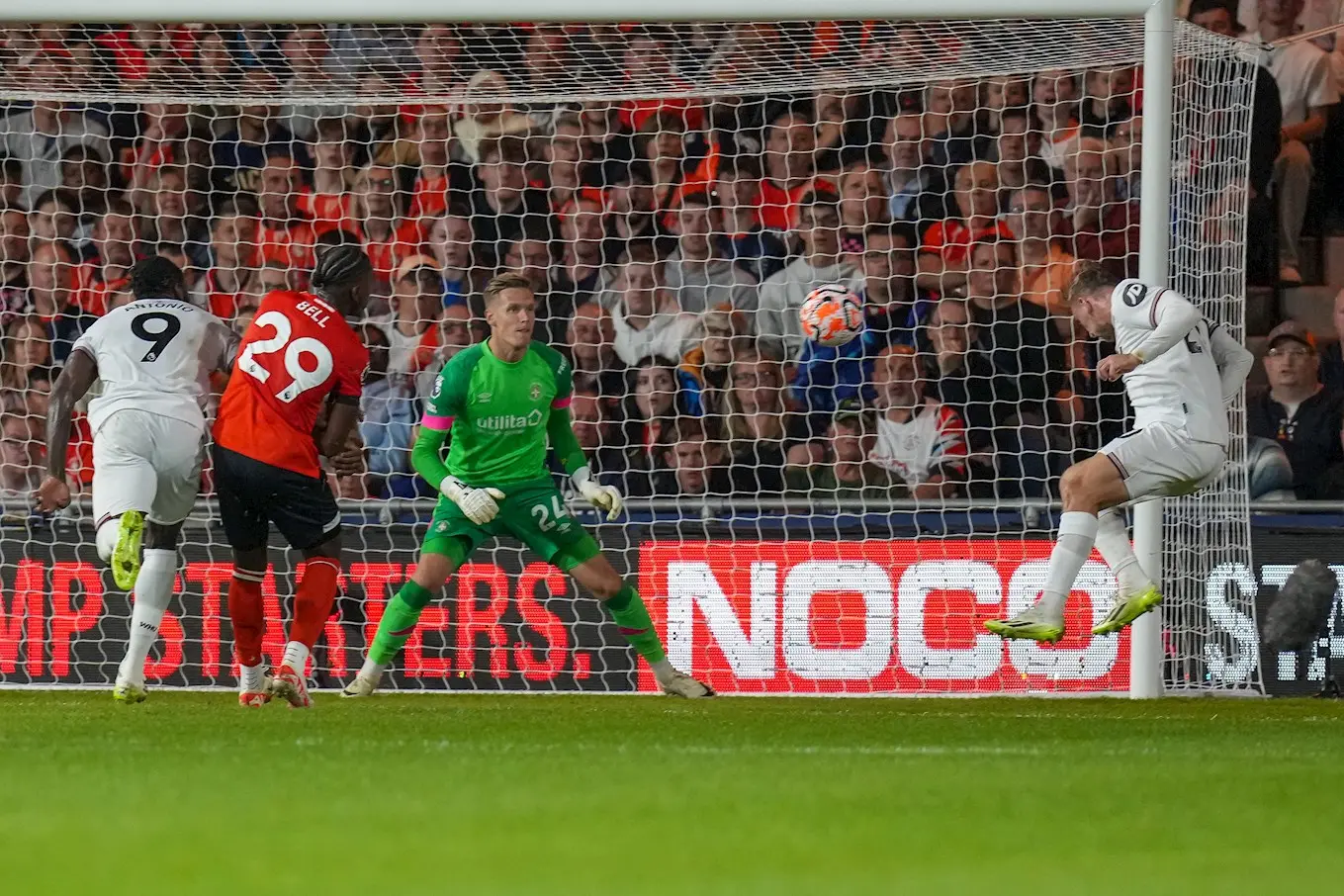 ltfc_luton_town_v_west_ham_01sep23_0047.jpg