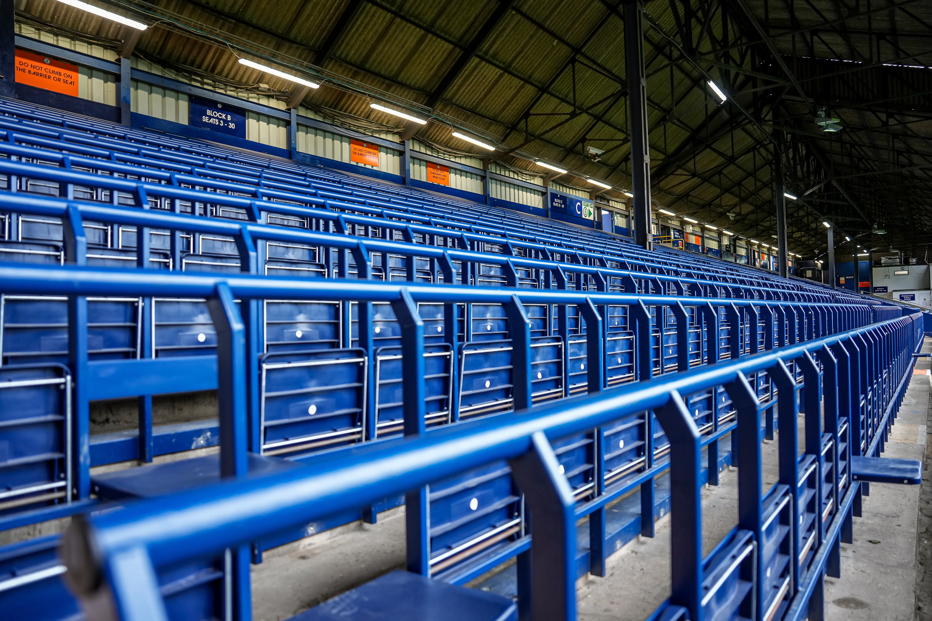 Safe standing image