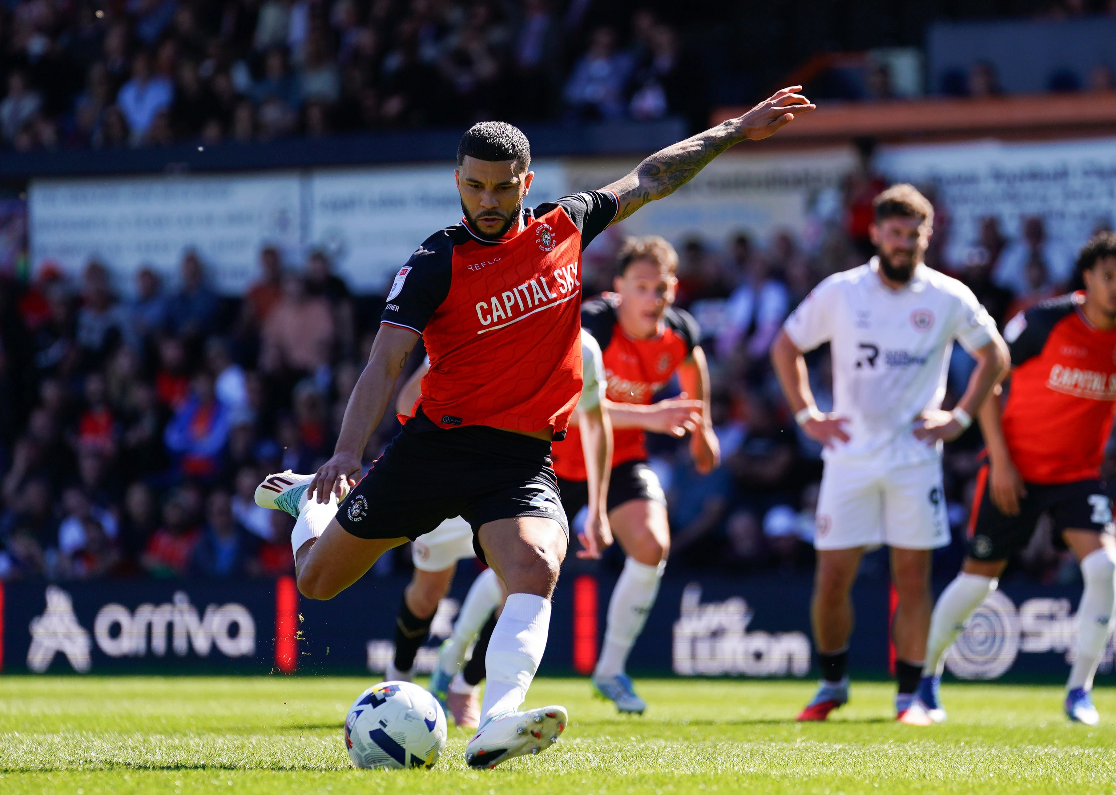 PMi Luton Town v Barnsley 375 Image