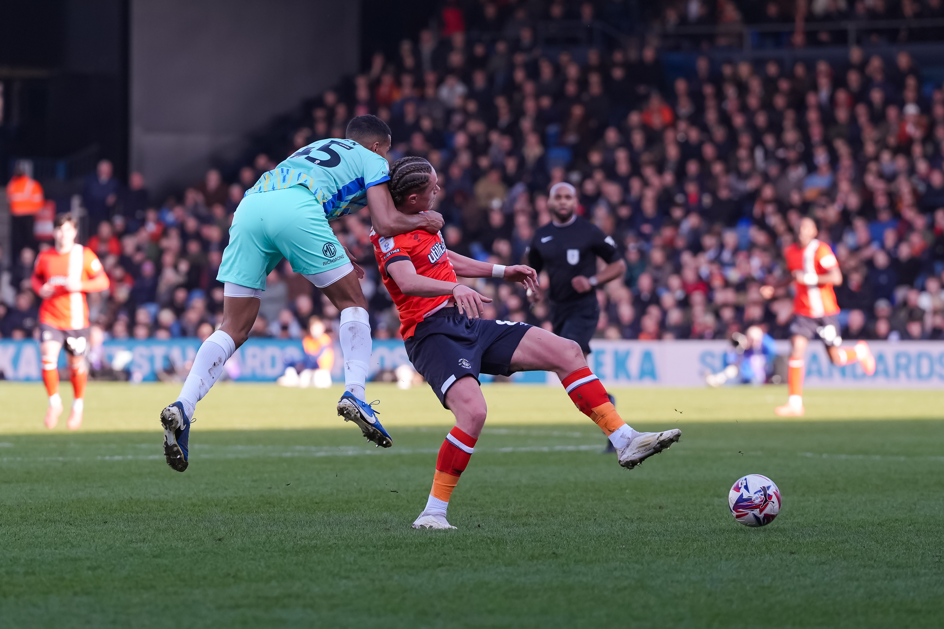 PMI Luton v Portsmouth 01MAR25 0020 Image