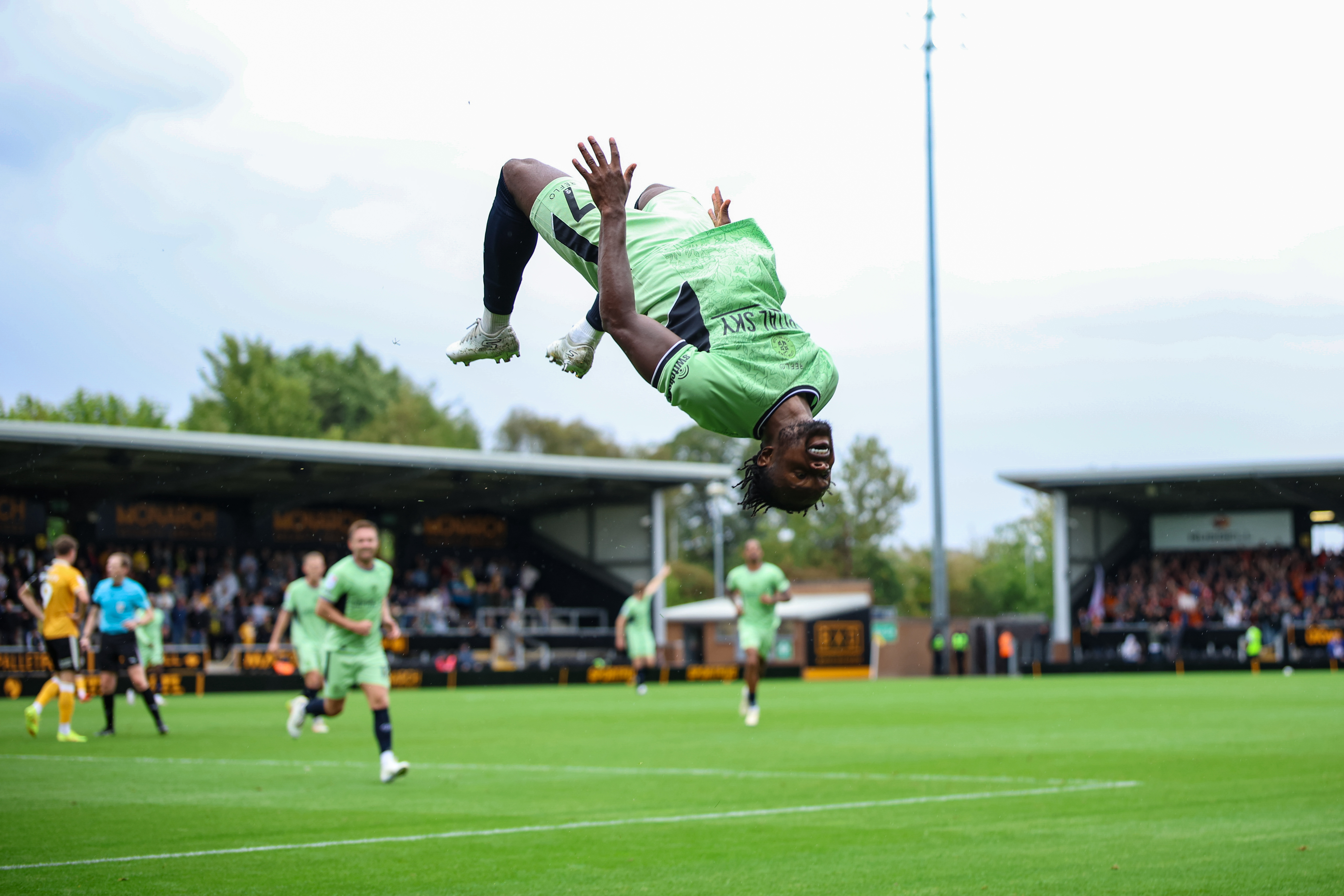 GD Burton v Luton 30AUG25 057 Image