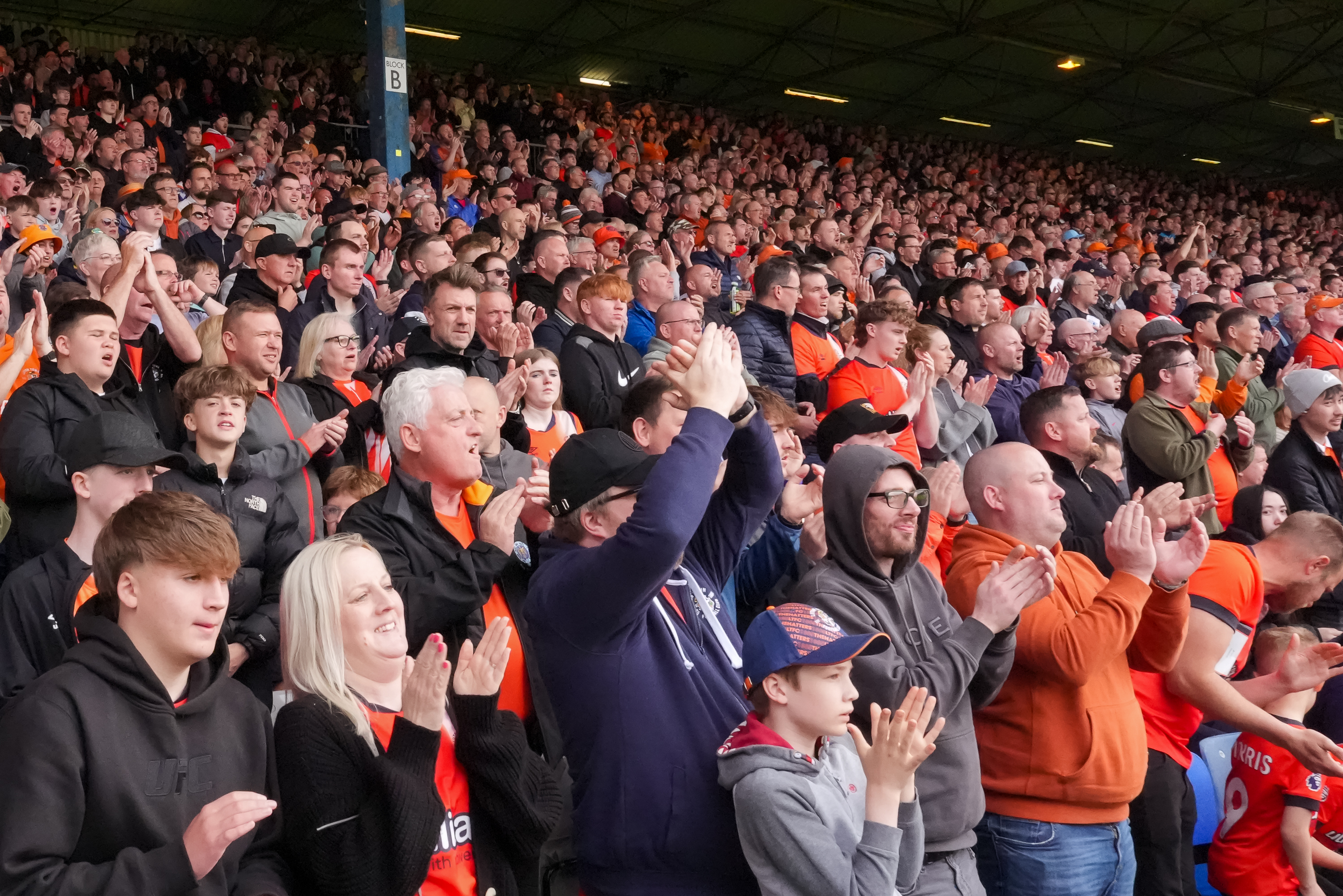 PMI Luton v Coventry 26APR25 0078 Image