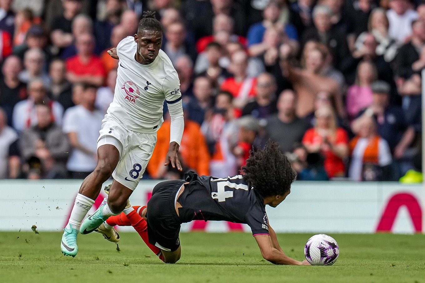 ltfc_tottenham_v_luton_30mar24_026.jpg