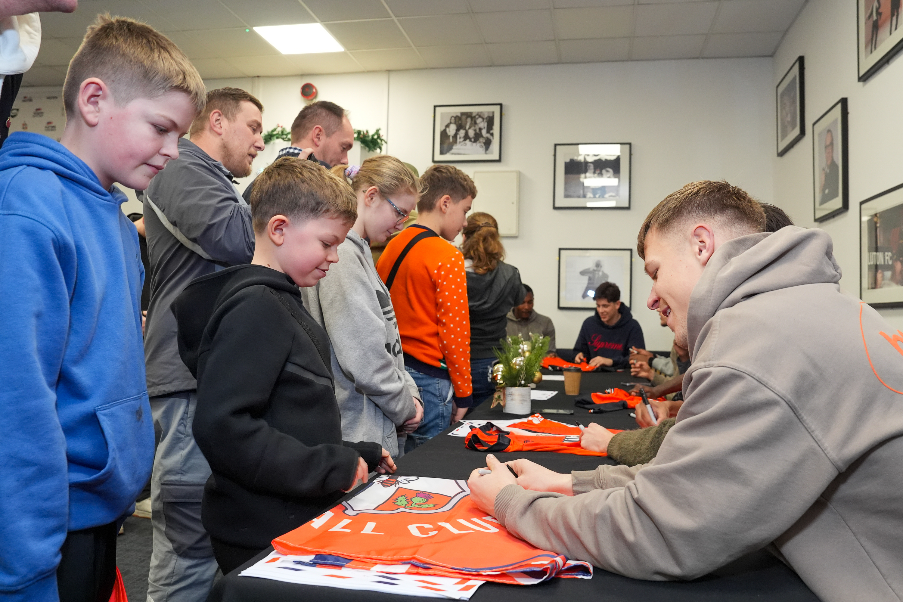 PMI LTFC Junior Christmas Party 22DEC25 0048 Image