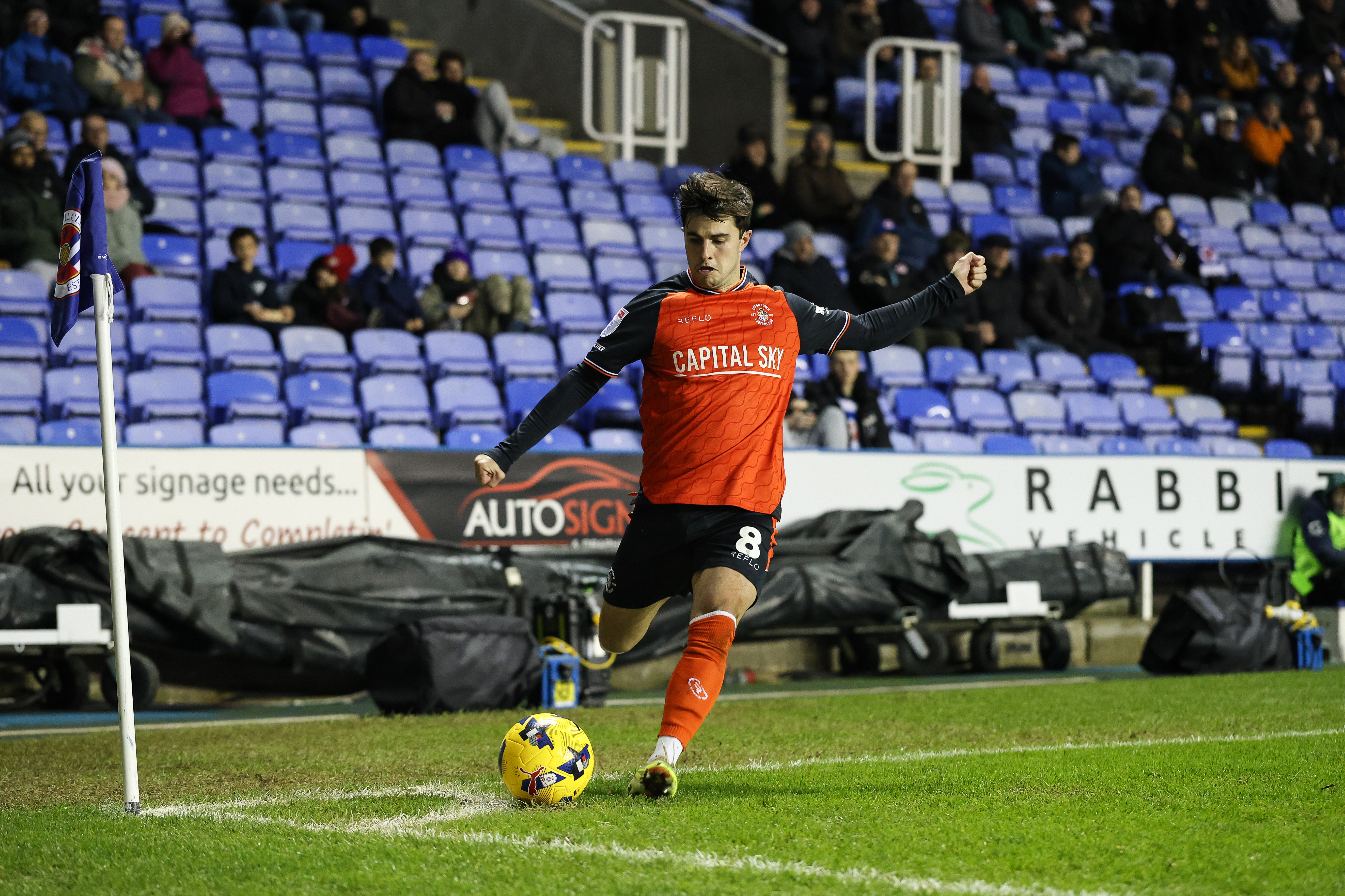GD Reading v Luton 18DEC25 012 Image